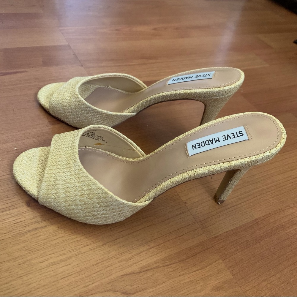 Steve Madden Erin Mules Natural Raffia outer women’s size 8M gently used